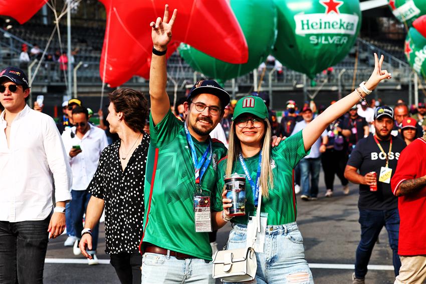 Happy Mexico fans