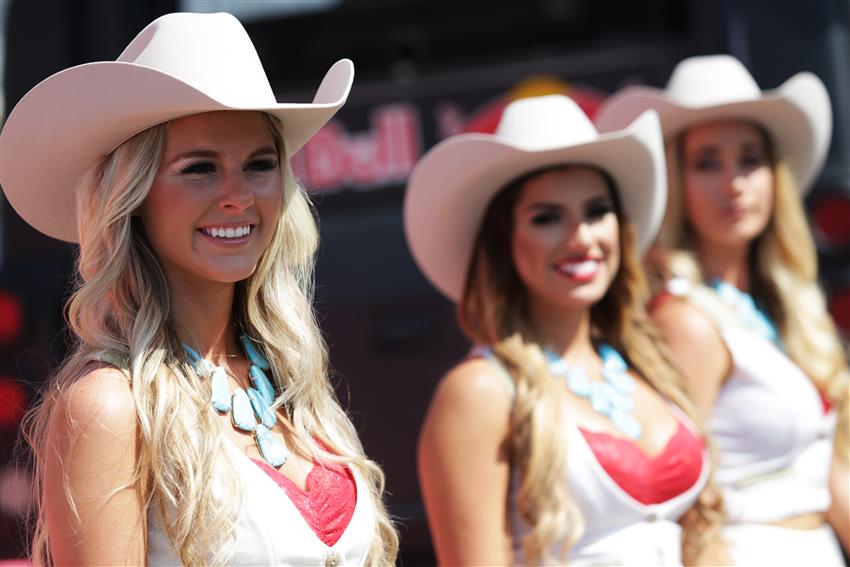 Three Cowgirls in Texas