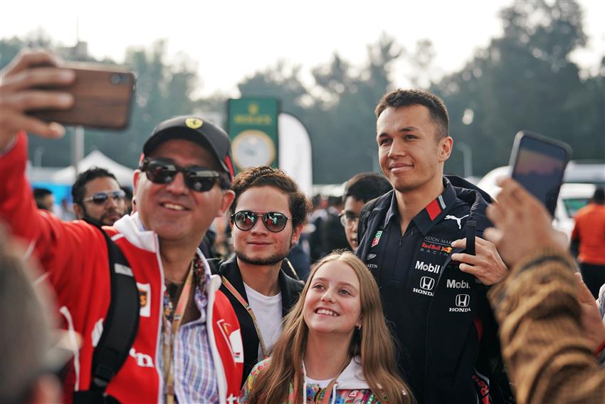 Fans having selfie with f1 driver
