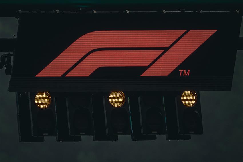 Baku, F1 Grid start lights