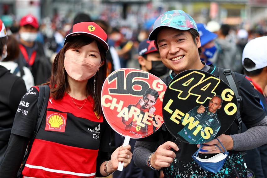 Race fans Japan