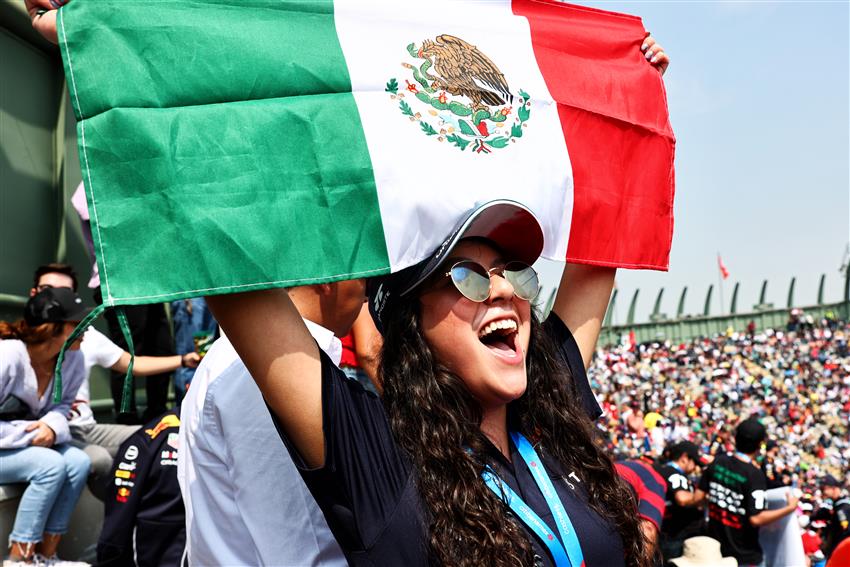 F1 fan with flag