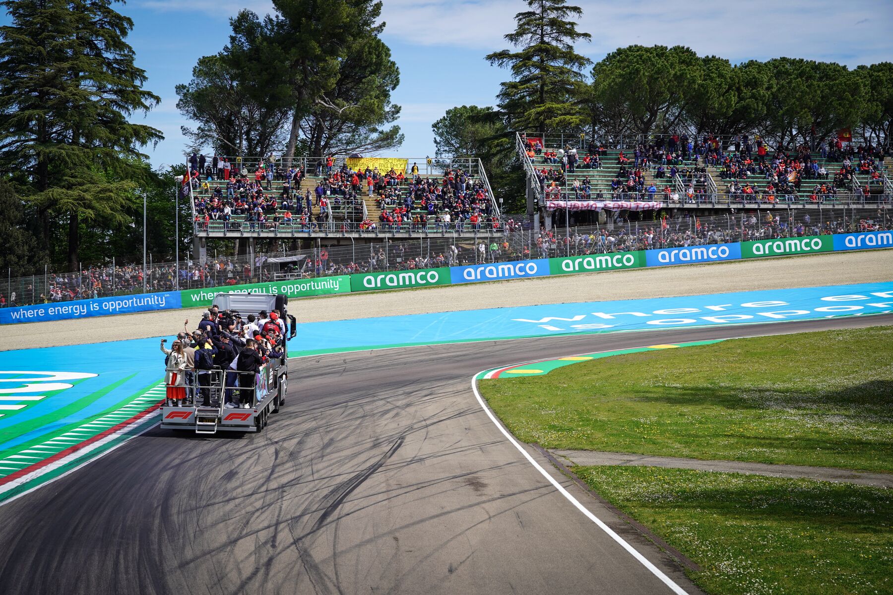 F1 Track Tour