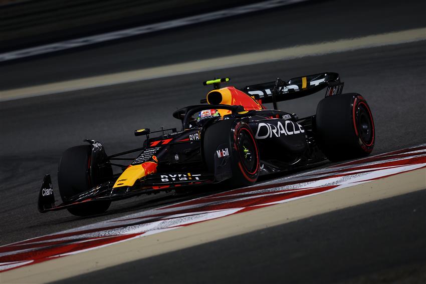 Paddock Club Red Bull _ Oracle Red Bull Paddock Club – VQTZLH